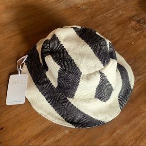Jaline Bucket Hat